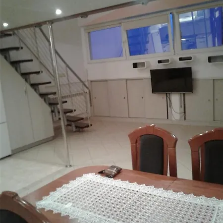 Amber Penthouse 公寓